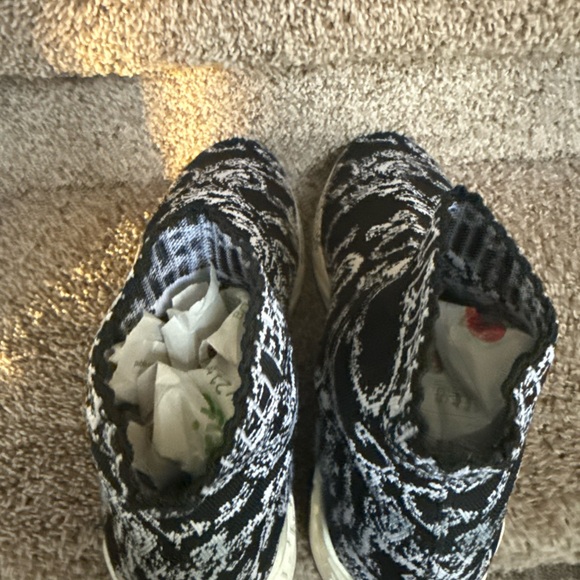 Versace Men’s Black and White Patterned Knit Sock Sneakers - Picture 5 of 12